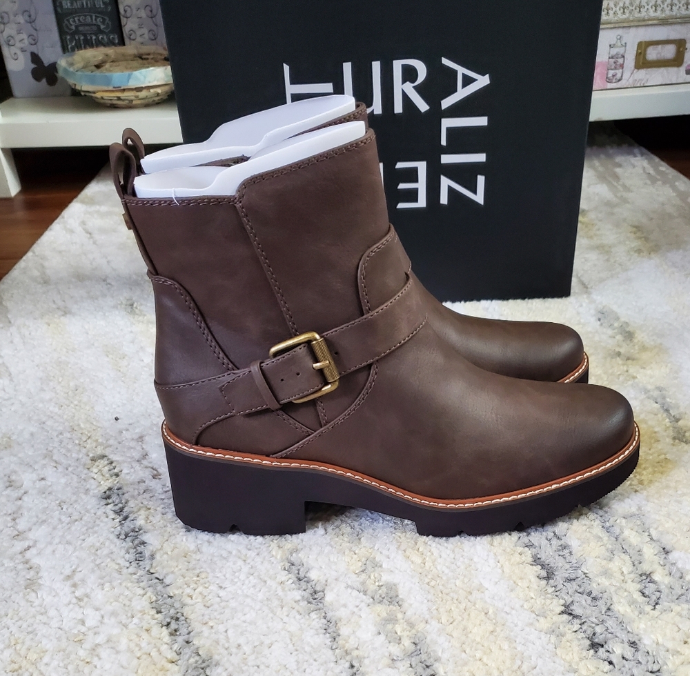 NWT Naturalizer Caberet Moto Boot - Truffle Taupe